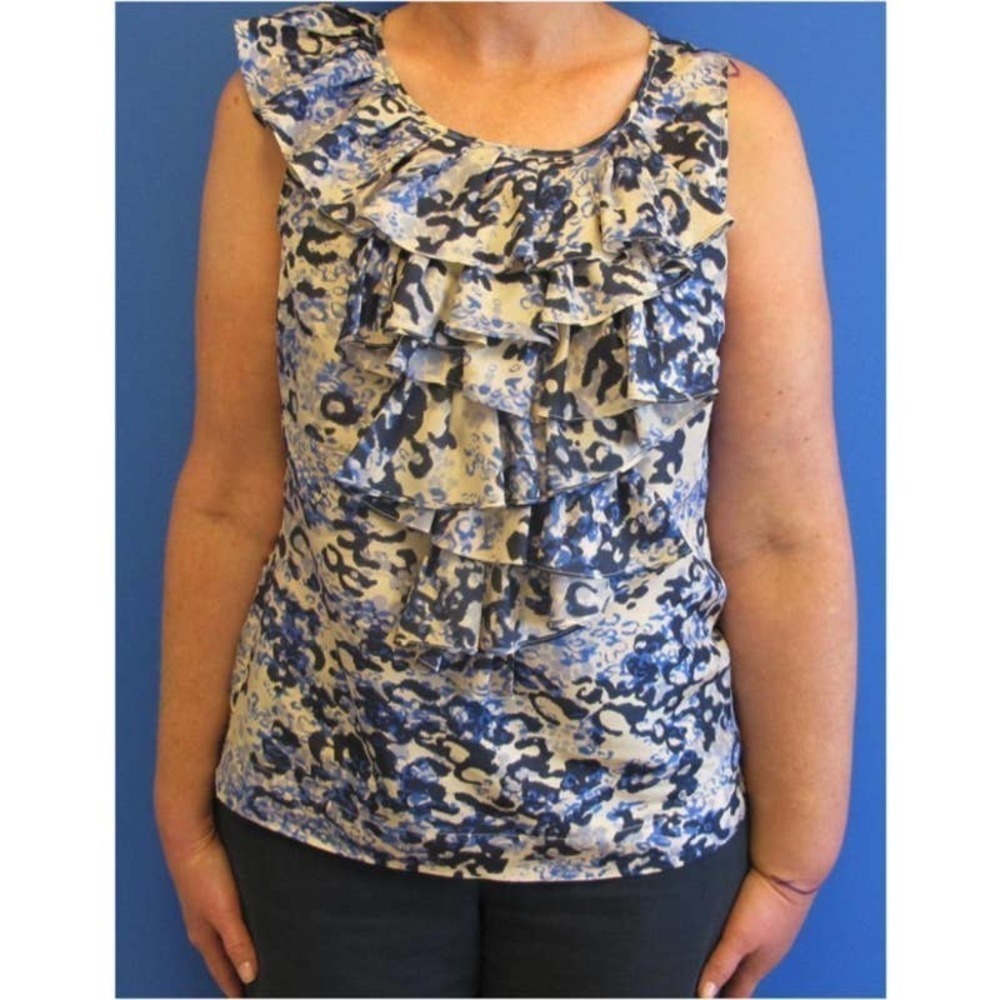 Cabi Blouse Top Size S Round Neck Sleeveless Ruffle Trim Floral Print Blue Silk